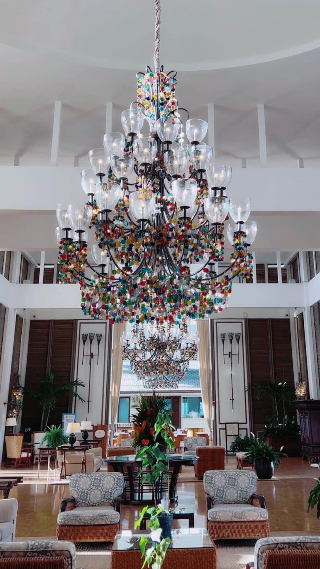 のインスタグラム：「💙🩵💜🩷❤️🧡💛💚  🌴𝒯ℋℰ 𝒦𝒜ℋ𝒜ℒ𝒜🌺」