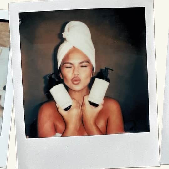 ジョン・レジェンドのインスタグラム：「My favorite with your new favorites @loved01skin」