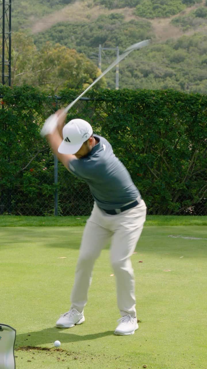 ジョン・ラームのインスタグラム：「Two of the best players in the world with 3 new sets of irons.  @jonrahm & @xanderschauffele put the new Apex Pro, CB and MBs to the test. Full video through link in bio.」