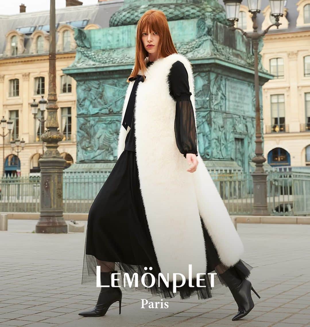 Official lemönplet Instagramのインスタグラム：「UNDERSTATED ELEGANCE Lemönplet proudly presents our autumn and winter collection pursuing the chic beauty that naturally exudes from the elegant styling of Parisienne. Throughout our pieces, we aim to express a Parisienne look that comes out from comfort and freedom. We express such styles in the streets, daily activities, and offices of Paris. From outers to tops and skirts, our pieces are classy and confident at the same time relaxed and comfortable. We opt for neutral tones and classic shades that allow convenient mix and match. Discover Lemönplet's tasteful items that will add a touch of Parisienne Chic to your style for this autumn and winter! #LemonpletParis #Lemonplet #Paris #lemonplet_women #Lemonplet_ParisienneCollection」