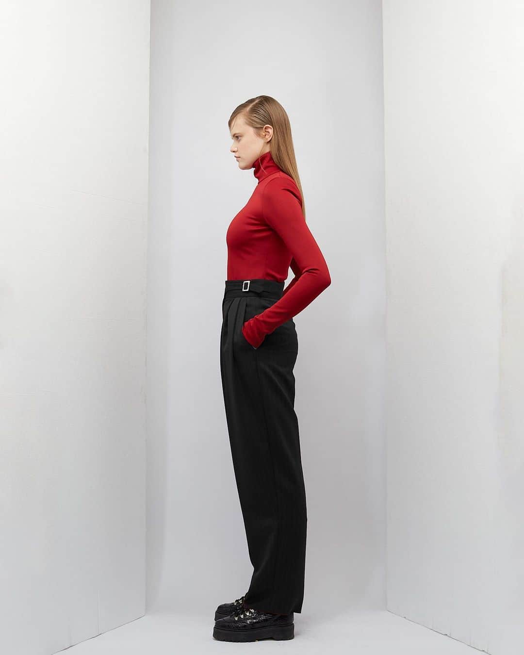 サラバターリアさんのインスタグラム写真 - (サラバターリアInstagram)「High Waist Pants - Fw23 - #SaraBattaglia」10月5日 3時27分 - sarabattaglia