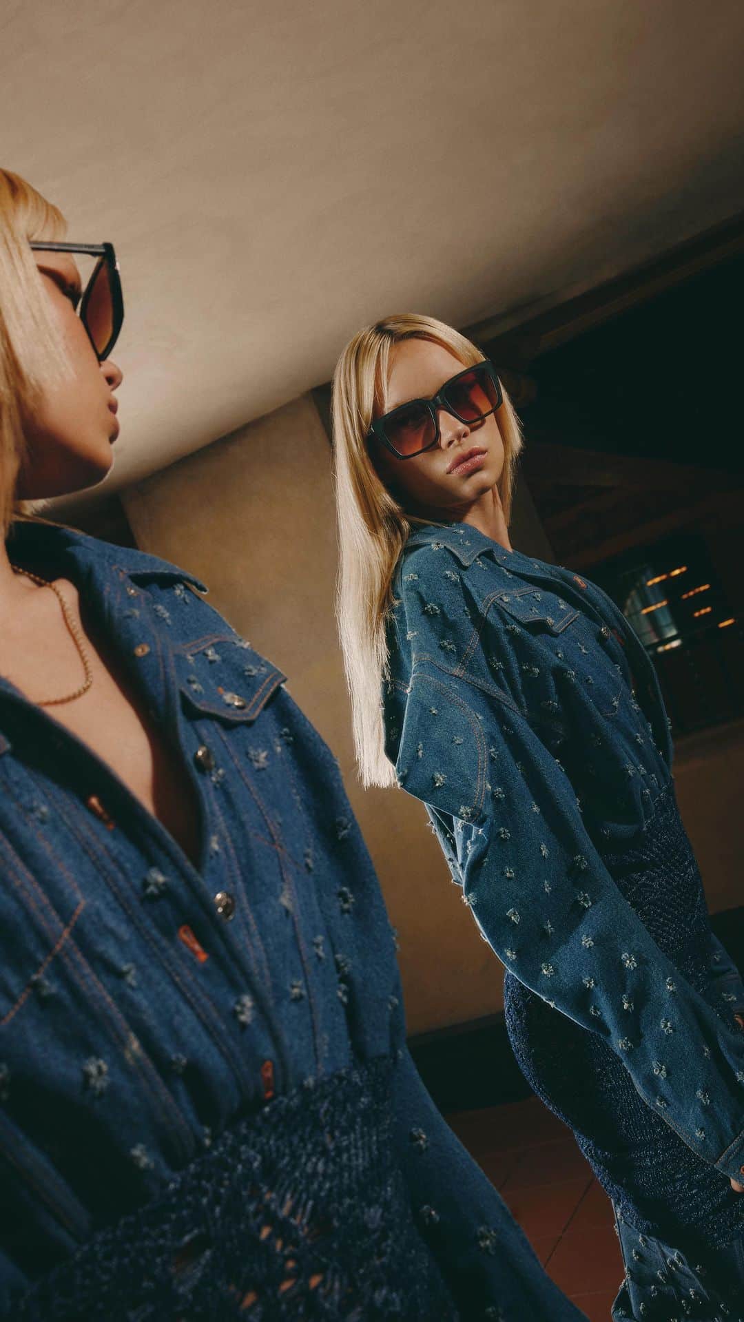 のインスタグラム：「Who is she? Turn heads in our newest square  ft. FRONT COVER」