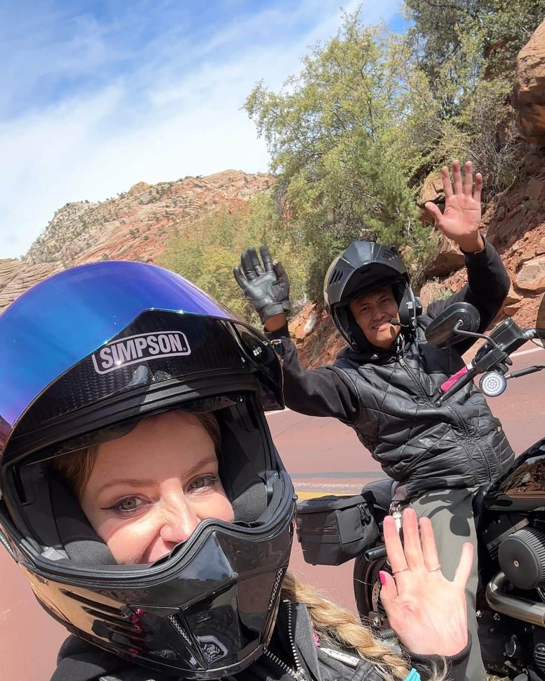 コーディー・レニー・キャメロンさんのインスタグラム写真 - (コーディー・レニー・キャメロンInstagram)「💥Day 1 Riding Motorcycles in Zion There are days when I ride and I think to myself, I’ll never find anything more beautiful than this… and then I do! Zion National Park in Utah was absolutely breathtaking. Every turn was an entrance to a natural masterpiece. The weather was perfect. We stayed in a dope RV at the St George KOA with my family which was a gorgeous 45min ride from the park. We had some lovely bonding time playing cards & hiking, had an amazing dinner at the Spotted Dog Cafe, and raced the sunset home on the bikes. Feeling super grateful😊  Reppin’ female owned moto brands: Hat by @shewolfmotoco  Shirt by @moonhoney.vintage   #zion #zionnationalpark #motolife #bikerbabe #motorcyclegirls #motoadventure #harleydavidson」10月5日 4時12分 - heyitscodee