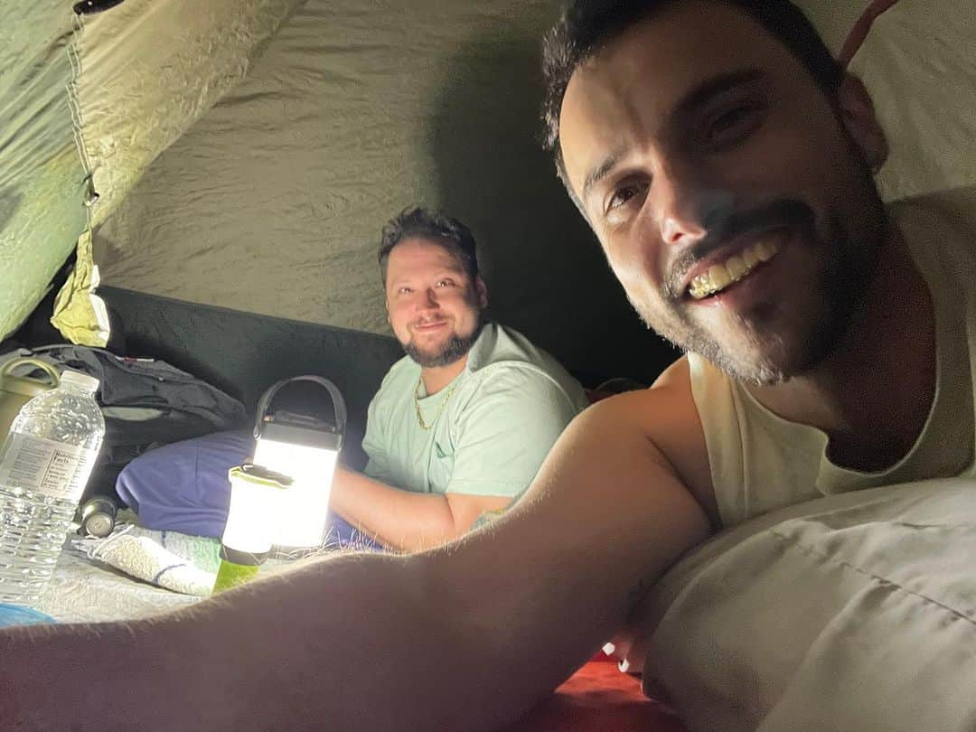 マット・マクゴリーさんのインスタグラム写真 - (マット・マクゴリーInstagram)「Tents n night guards (mine is hidden betwixt mine lips) @jackfalahee」10月5日 4時20分 - mattmcgorry