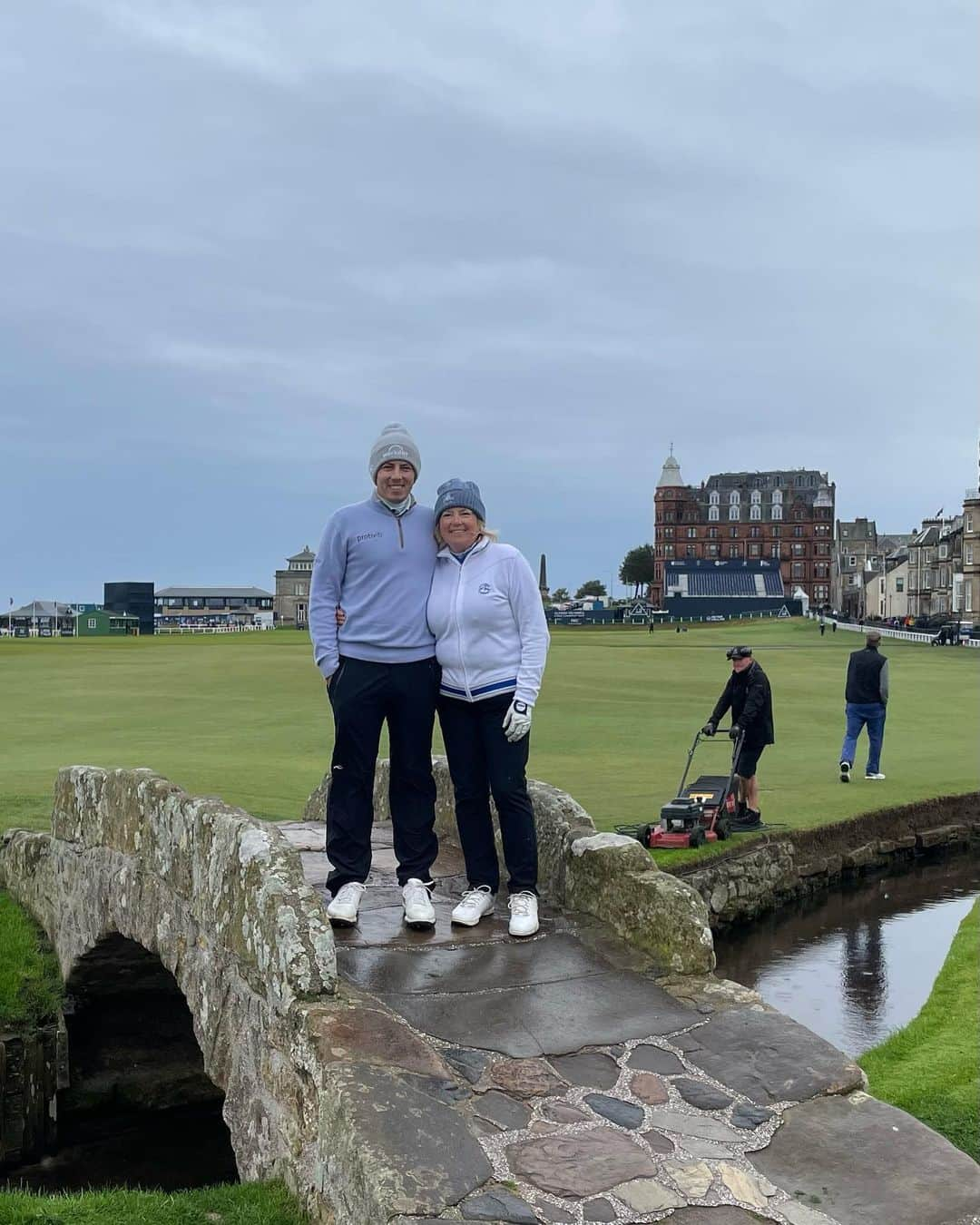 マシュー・フィッツパトリックのインスタグラム：「Straight back to it, Dunhill Links at St Andrews playing with Mum this week!! 🏴󠁧󠁢󠁳󠁣󠁴󠁿」