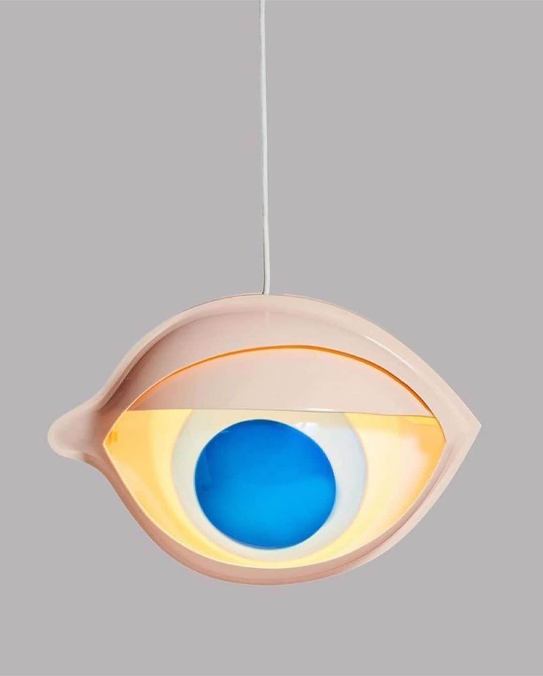 エイミー・セダリスさんのインスタグラム写真 - (エイミー・セダリスInstagram)「@themillievintage • 1960s Eye lamps by Nicola L. 👁💡  NFS」10月5日 5時03分 - amysedaris