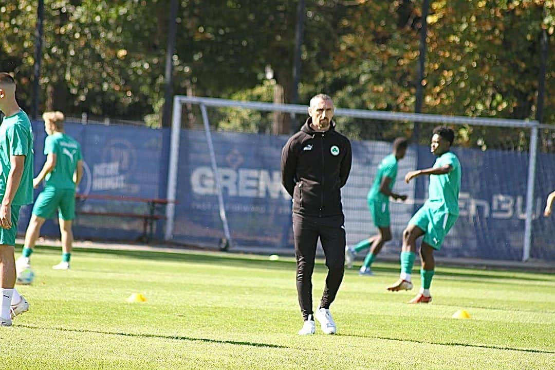 ロベルト・ヒルバートさんのインスタグラム写真 - (ロベルト・ヒルバートInstagram)「SUCCESS COMES WHEN YOU DO WHAT YOU LOVE. #success #believe #mh #godisgreat #love #1903 #workhard」10月5日 5時18分 - robertohilbert