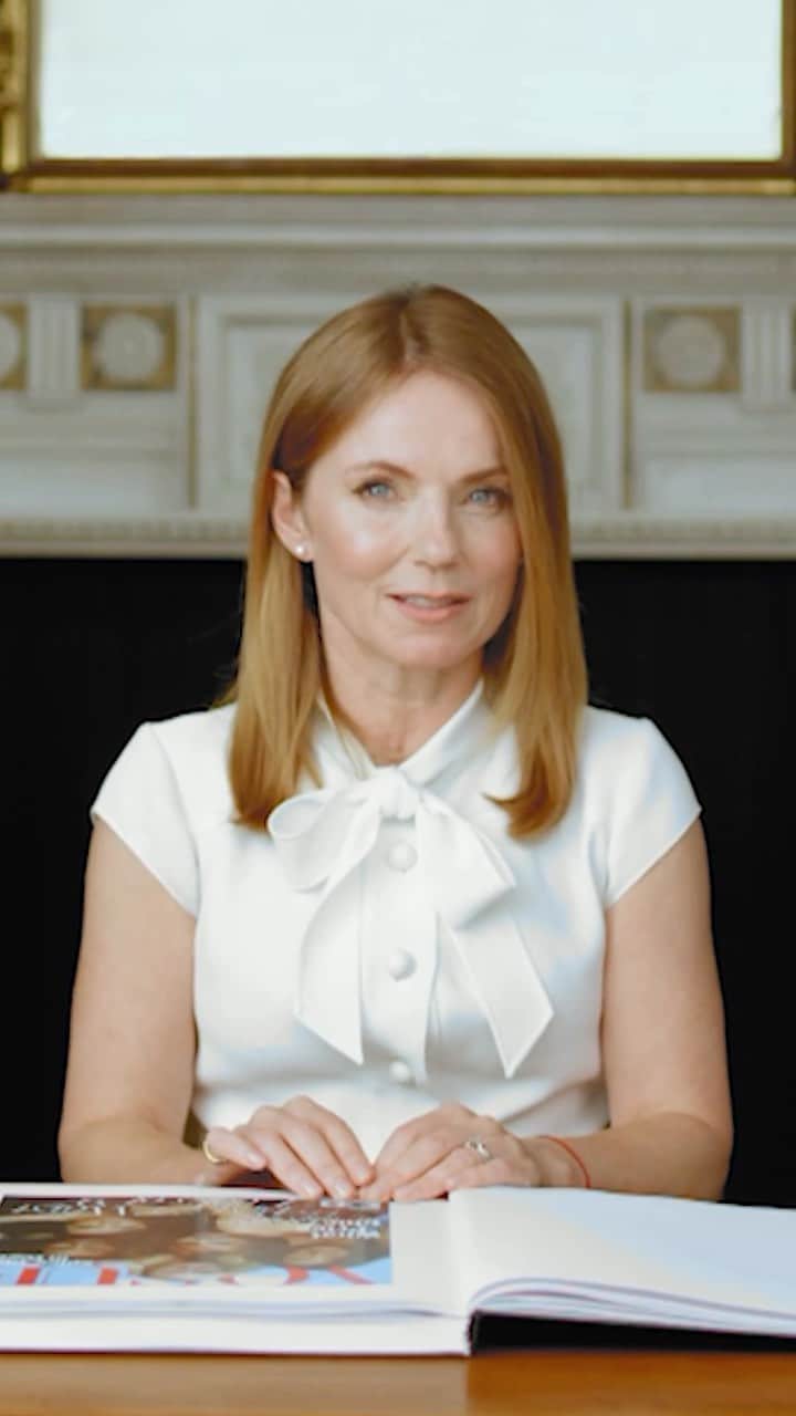 のインスタグラム：「@gerihalliwellhorner—who recently released a new children’s book, “Rosie Frost and the Falcon Queen”—recently took a look back at her most memorable #LifeInLooks, including her 1998 American Vogue cover, which she shared with the rest of the Spice Girls. Vivienne Westwood helped to inspire Halliwell’s iconic Spice World corset, and it was Westwood once again who designed the dangerously high heels Halliwell wore to sing at the then Prince of Wales’s 50th birthday celebration.  Tap the link in our bio to watch the full episode.   Director: @tomivin Director of Photography: @courtneybennettdp Editor: @sammycortino Producer: @qiearanicole Producer, On Set: @anisa.kennar Cam Op: @forthesakeof_joy Gaffer: @dop_e_gaffer Audio: @jermainebenj Filming Location: @themainemayfair」