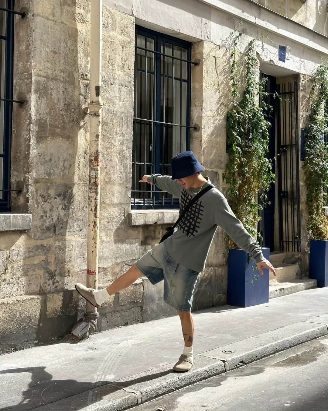 Mark のインスタグラム：「Streets of Paris ♟️」