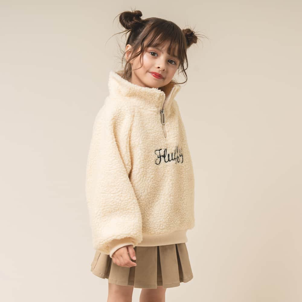 最新トレンド子供服 〝URBAN CHERRY〟さんのインスタグラム写真 - (最新トレンド子供服 〝URBAN CHERRY〟Instagram)「URBAN CHERRY 2023 "FLUFFY" collection♥  【PICK ITEM🧸】  今すぐ着られる秋の新作♪  ━━━━━━━━━━━━━━━ ☑もこもこ保温ボア】スタンドカラーロゴ刺繍ジップアップボアトップス  price/¥2,980(tax in) color/ivory,brown,black size/110-150cm ━━━━━━━━━━━━━━━  ぜひ保存してお買い物の参考にしてくださいね♡ 質問や感想コメントもお待ちしております🥰  - - - - - - - - - - - - - - - - - - - - - - - - - - - - - - -  🛒WEB STORE プロフィールよりご覧いただけます！  #urbancherry #アーバンチェリー #キッズコーデ #おそろコーデ #子供服 #子育て #韓国服 #こどもと暮らす #小学生コーデ #女の子ママ #姉妹ママ #小学生ママ #プチプラコーデ」10月5日 6時00分 - urbancherry_