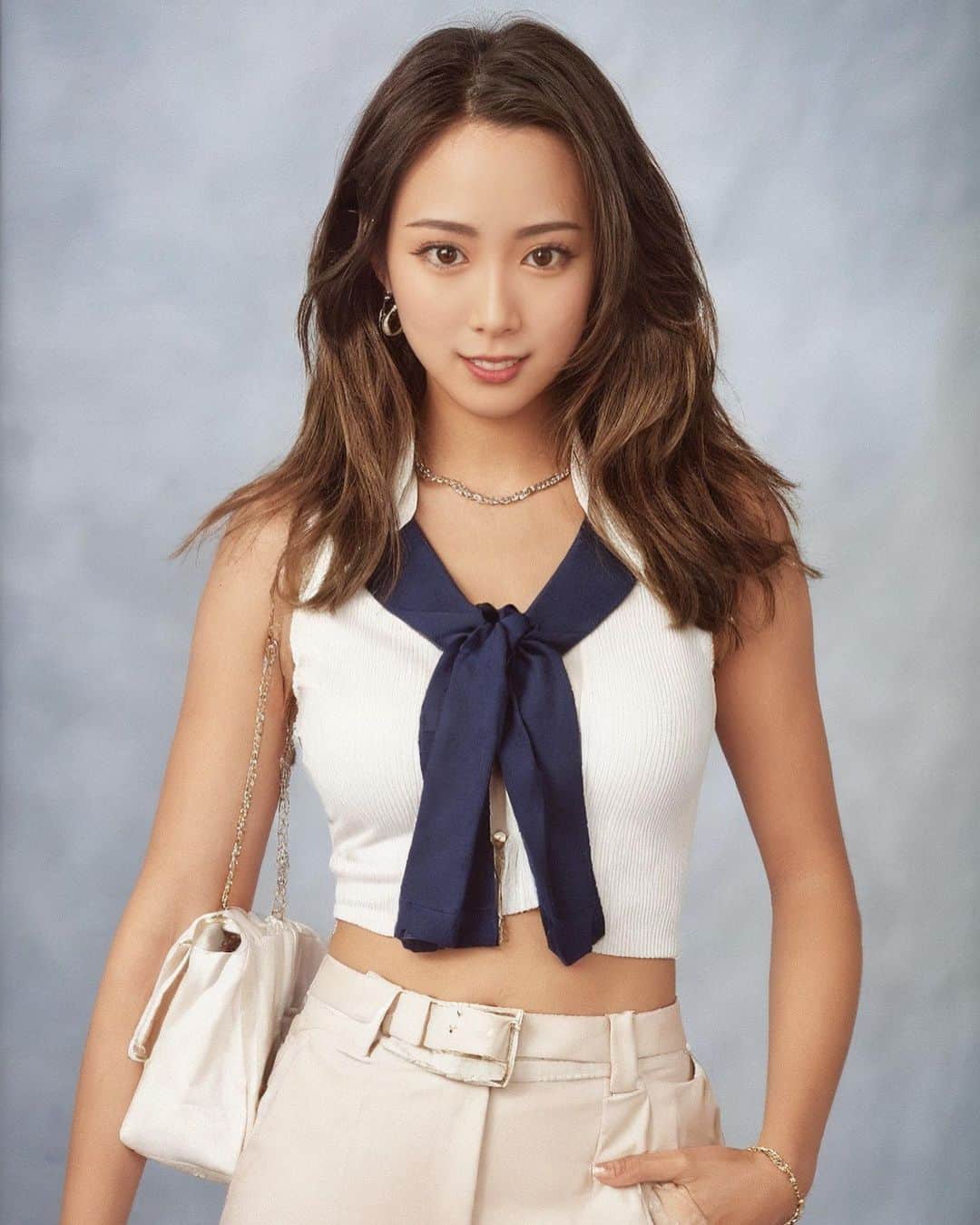 ゆずのインスタグラム：「全部ちょっと似てる人🥹🥹🥹 1番最後のやつが性格悪そうで好き😆💖 . . . #epik#流行りの#課金#興味本位課金 #셀피#일본#유명한#앱」