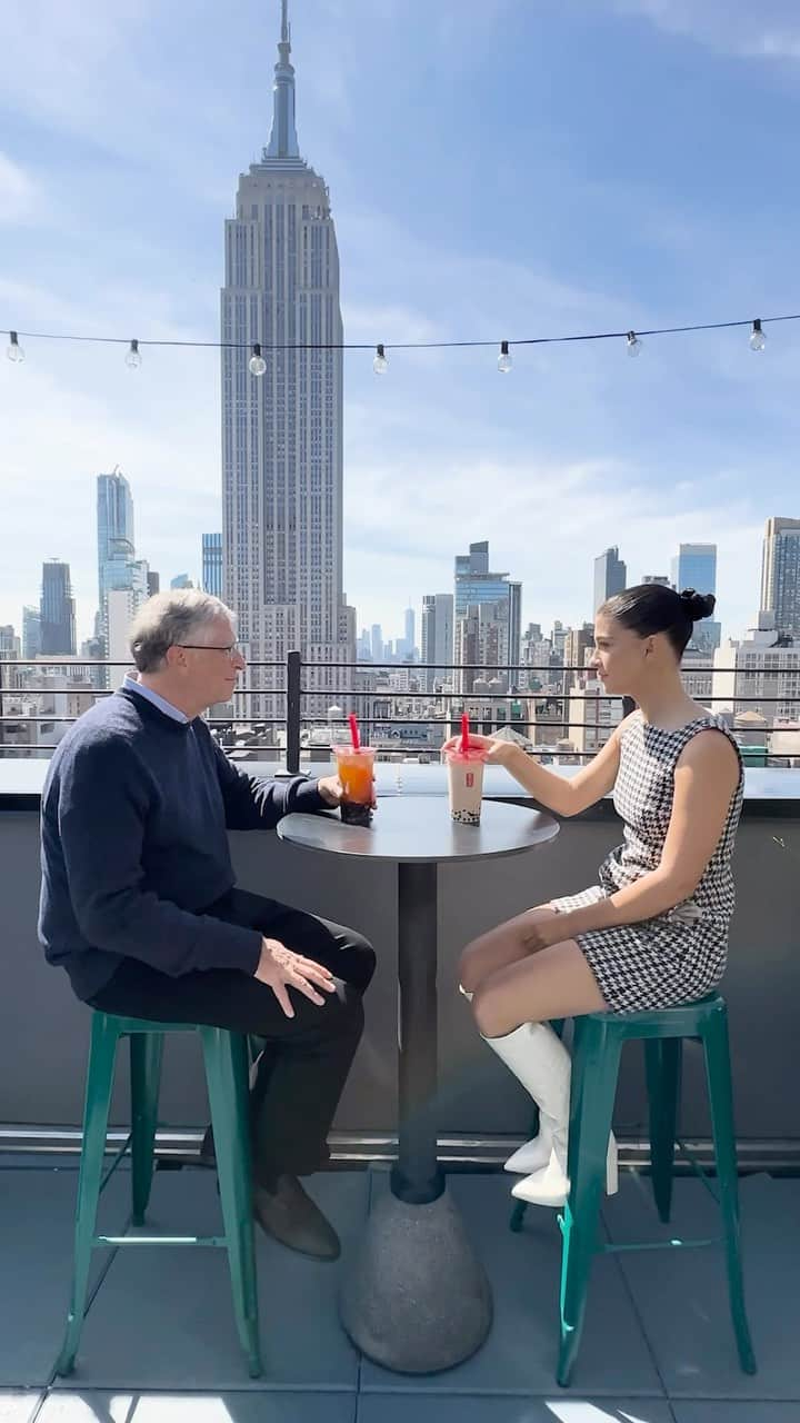 ビル・ゲイツのインスタグラム：「Father-daughter bubble tea time.」