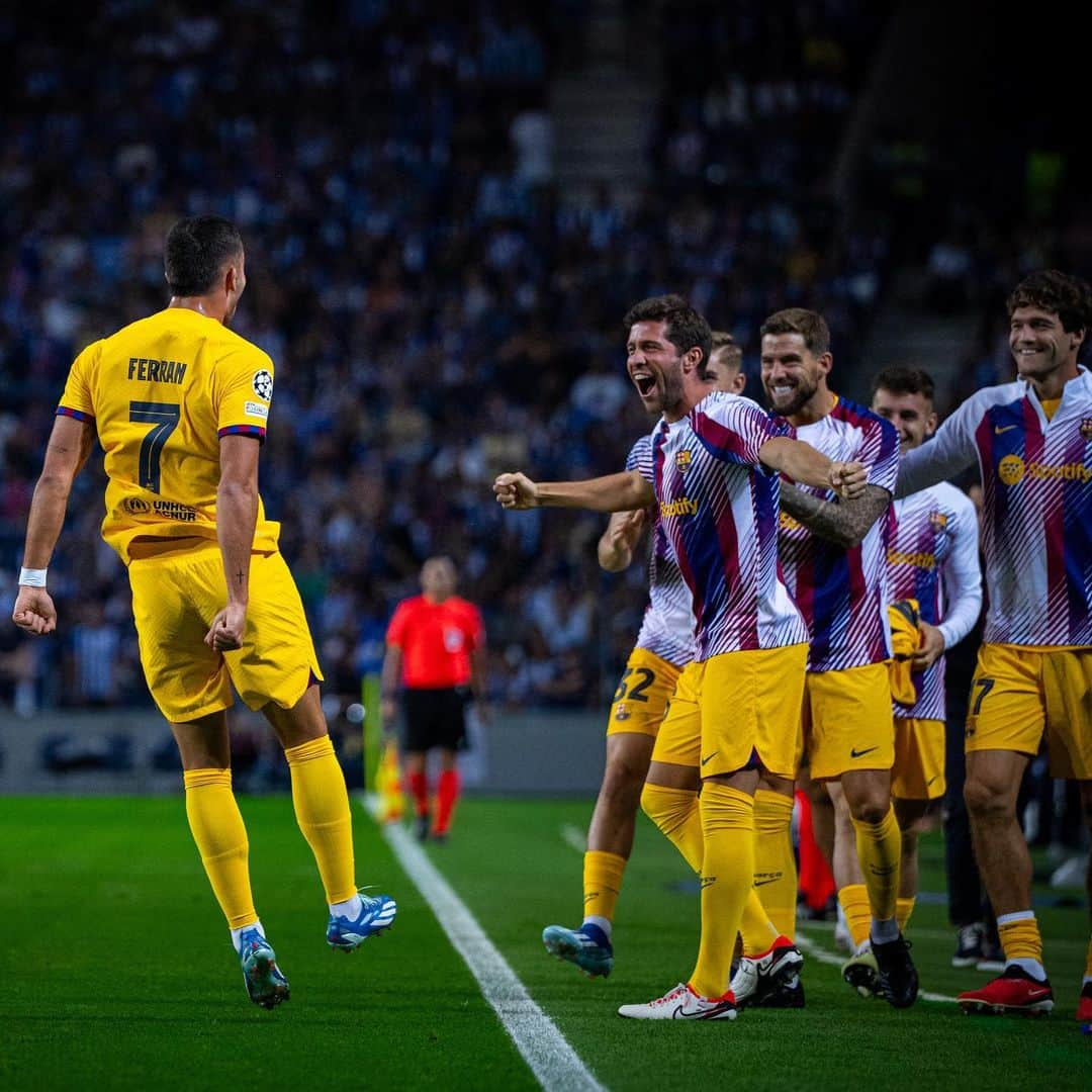 セルジ・ロベルトさんのインスタグラム写真 - (セルジ・ロベルトInstagram)「✌️¡2a victoria en dos partidos en la @championsleague ! En volem més! Força Barça!」10月5日 7時04分 - sergiroberto