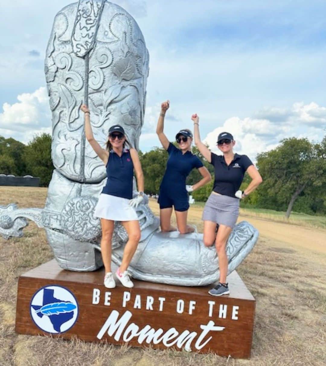ナタリー・ガルビスのインスタグラム：「So much fun today in the lpga DALLAS Pro Am— Thank you @cypressascendant for the laughs and on course commentary!  Of course supporting women’s golf!! @jennmichelle1980 @Kara_manqueros」