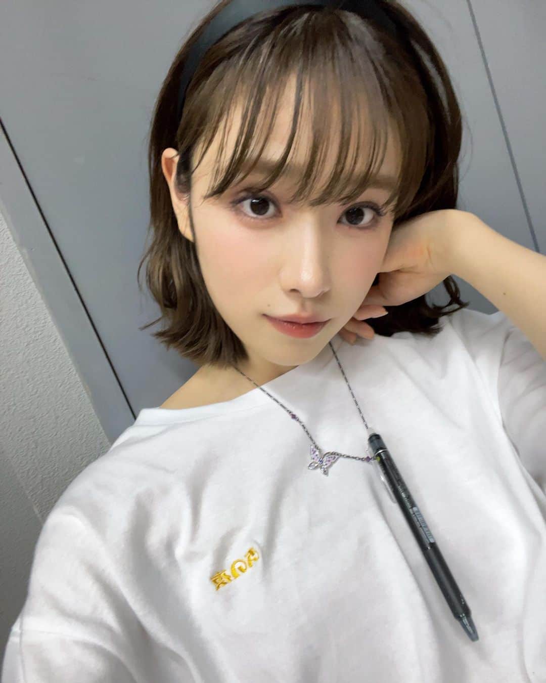 髙橋ひかるのインスタグラム：「. 「あの夜であえたら」 10 / 14.15（土、日） 客席でも、配信でも楽しんでいただけるよう！鋭意製作中！ 本番に向け、13日にオールナイトニッポンGOLDにも登場します♡ . グッズもとってもかわいくて😻！！ みんなでオソロしなきゃですよ！これは！ チケットなど詳しくは、「あの夜であえたら」で検索🔍してくださいな♩」