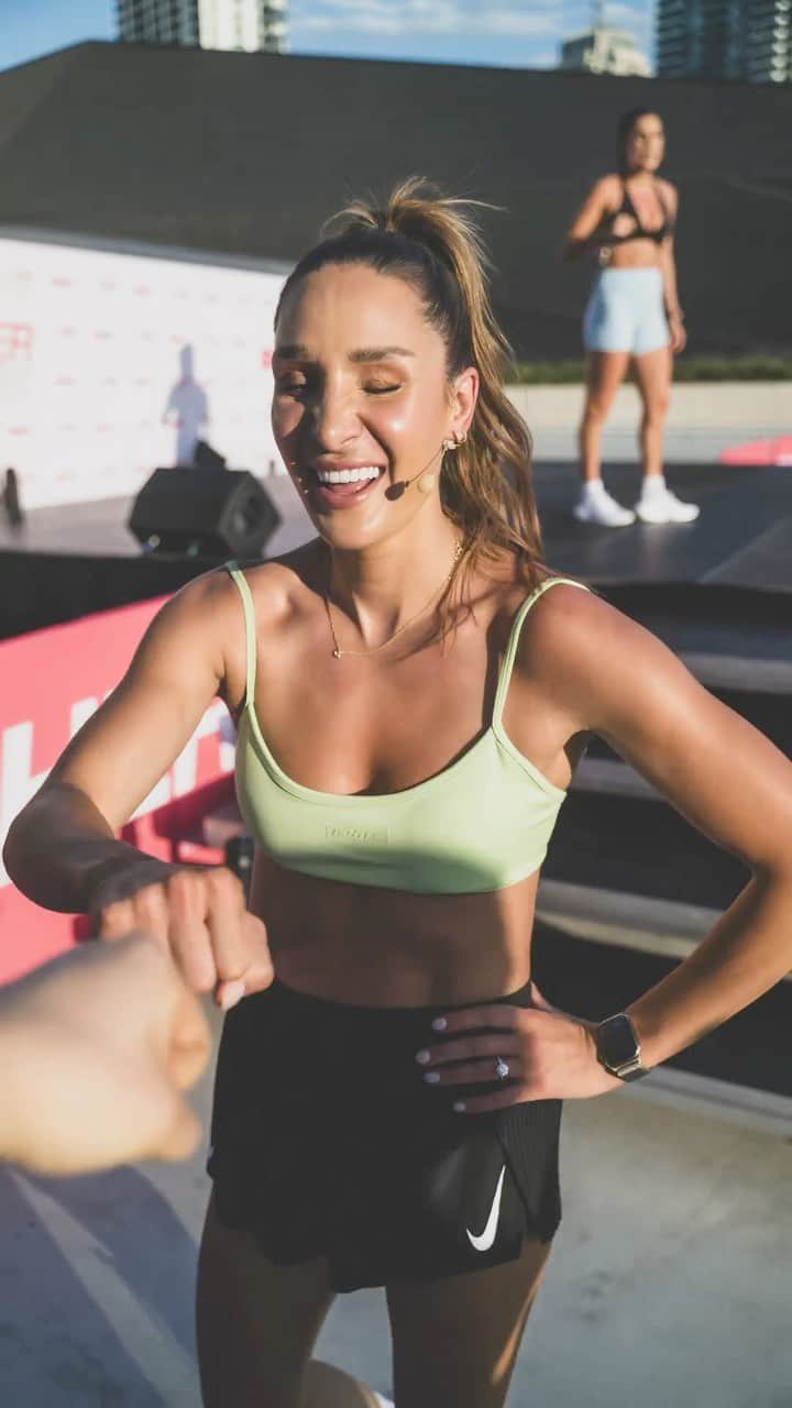のインスタグラム：「This was @Sweat trainer @katiemmartin_ FIRST bootcamp and I'm sooo glad we got to do it together!! I loved it so much that I've asked her to come to the next 2 bootcamps with me! Can't wait to see you at the @Fither.au Expo on the 7th and 8th of Oct in Sydney!!! 💪💪💪   I'll add the link to register for the event to my stories. SEE YOU THERE!! 🫶」