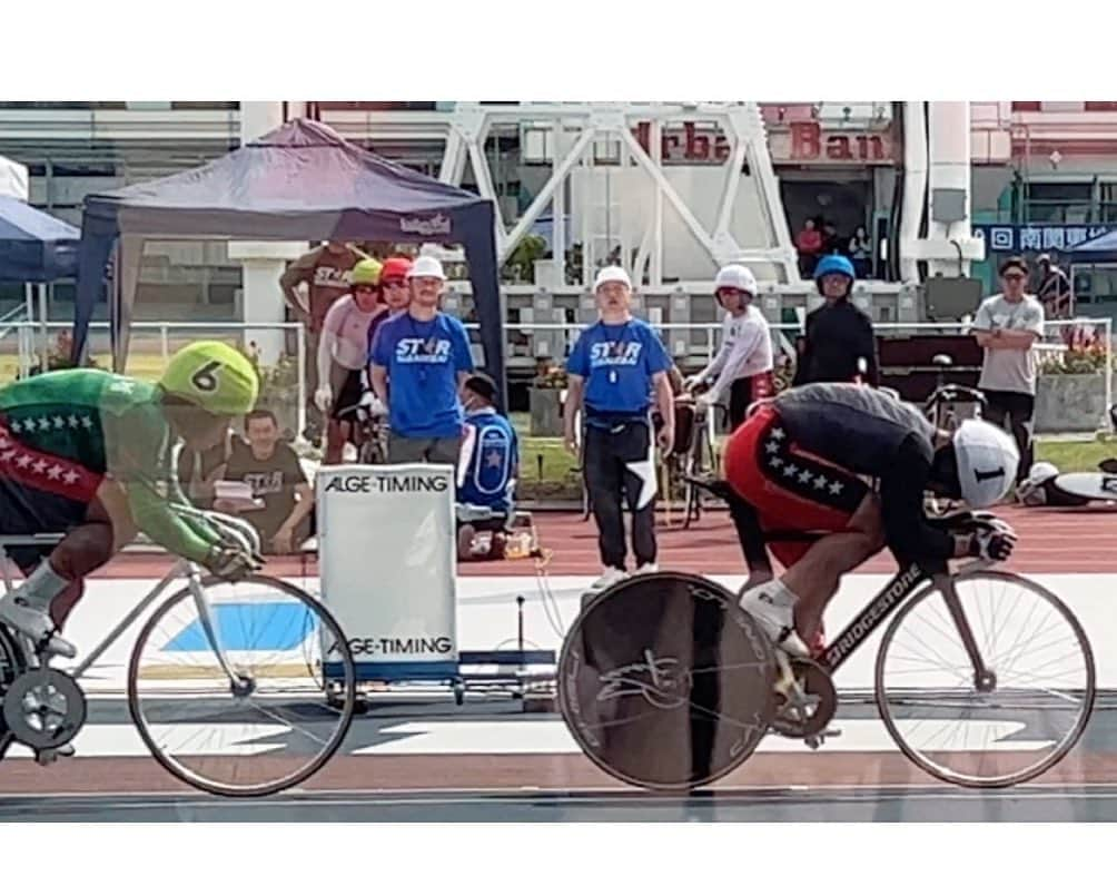 峰さやかさんのインスタグラム写真 - (峰さやかInstagram)「. 2023.10.3Tue  KAWASAKI KEIRIN 南関東 地区プロを観に川崎競輪にいって来ました🫧 . . 競輪以外の自転車競技を生で観るのも 川崎競輪でレースを観られるのも初めてで 嬉しさとどきどきでした🫧 . . . #川崎競輪 #地区プロ #南関東 #競輪 #自転車競技 #神奈川 #南関 #競輪 #競輪予想 #競輪好きな人と繋がりたい #競輪女子 #ケイリン #keirin #경륜　#velodrome #bicyclerace #bicycle #競輪場 #郡司浩平 #青野将大  #ootd #私服 #私服コーデ #作品撮り #ポートレート #japanesegirl #asiangirl #写真好きな人と繋がりたい #写真撮ってる人と繋がりたい #被写体」10月5日 8時24分 - saya_officialxx