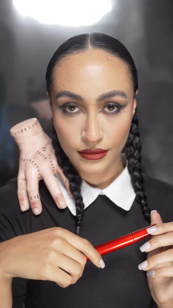 Smashboxのインスタグラム：「Whoever you decide to be this spooky szn, make sure it’s the one who survives the night.  (long-wearing makeup helps)  Shop the look at smashbox.com | Link in bio」