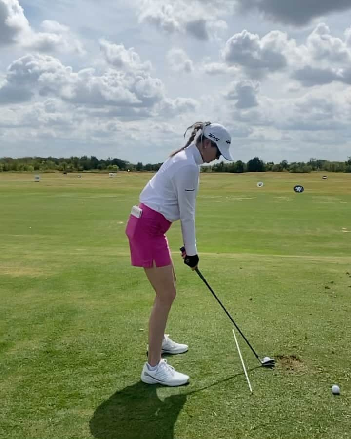 ポーラ・クリーマーのインスタグラム：「Ready for the first round tomorrow @ascendantlpga 7:58 ❤️⛳️❤️」