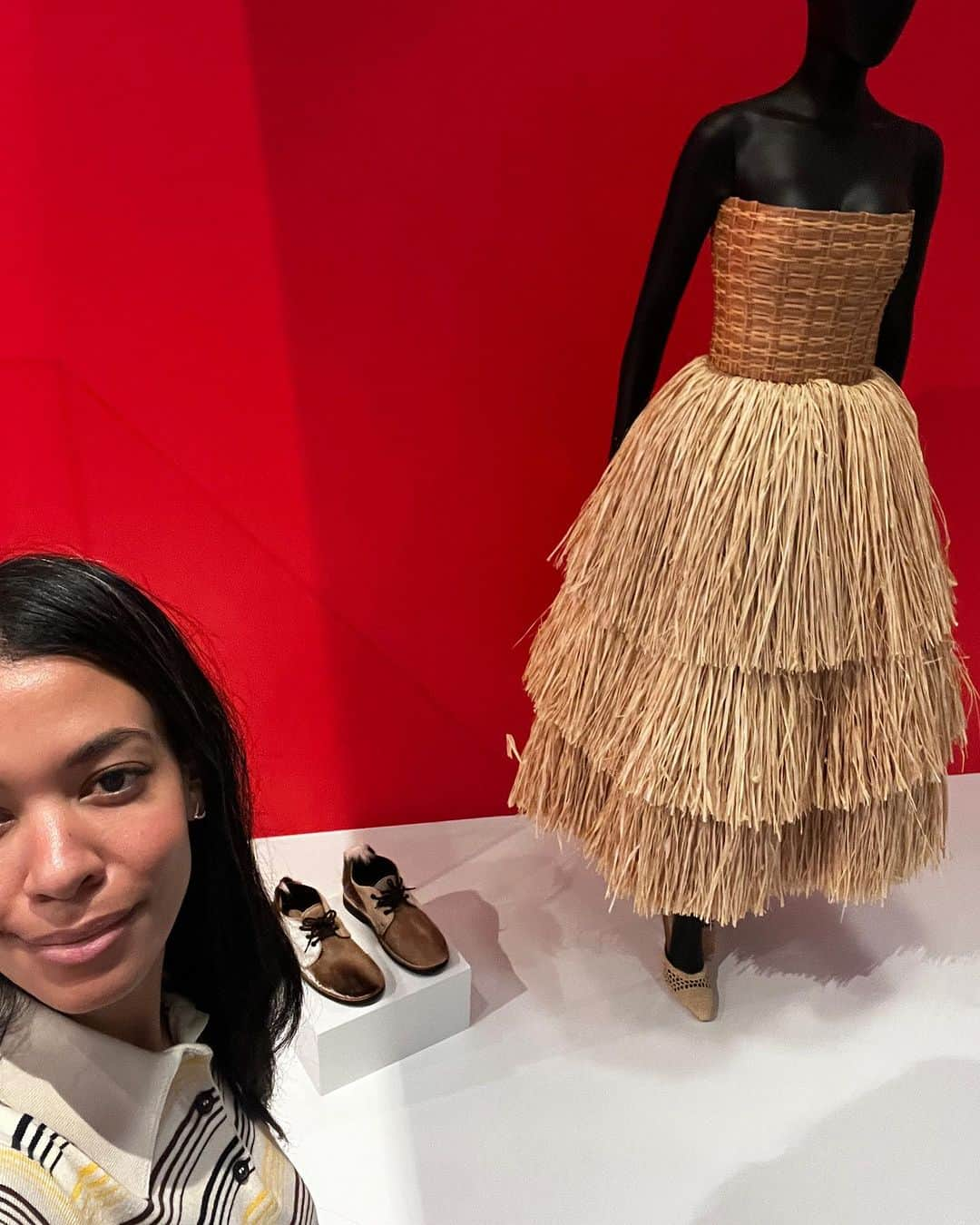 ミスティー・コープランドさんのインスタグラム写真 - (ミスティー・コープランドInstagram)「So honored to have shoes from my very first @brothervellies collection closing out the @brooklynmuseum African Fashion Exhibit 🫶🏽🛕 They sit alongside Springbok Camp Sandals and my MET dress from 2019 ‘Notes on Camp’. If you are in town head to the Brooklyn Museum stat it’s such a beautiful and important exhibit! 🤎 #AfricanFashion」10月5日 9時07分 - aurorajames