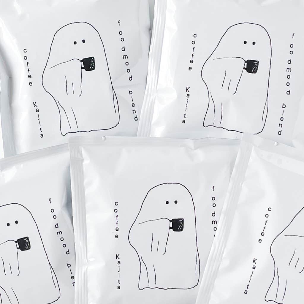 なかしましほ（foodmood）のインスタグラム：「気温や湿度が下がってくると、生地の状態が安定し、お菓子がどんどんおいしく焼けるようになります。クッキーやケーキでおやつの時間を楽しんでいただけたら。バターカステラは今回で終売、クッキーBOX、ふきよせ、おばけのドリップバッグなど引き続き販売中です。」