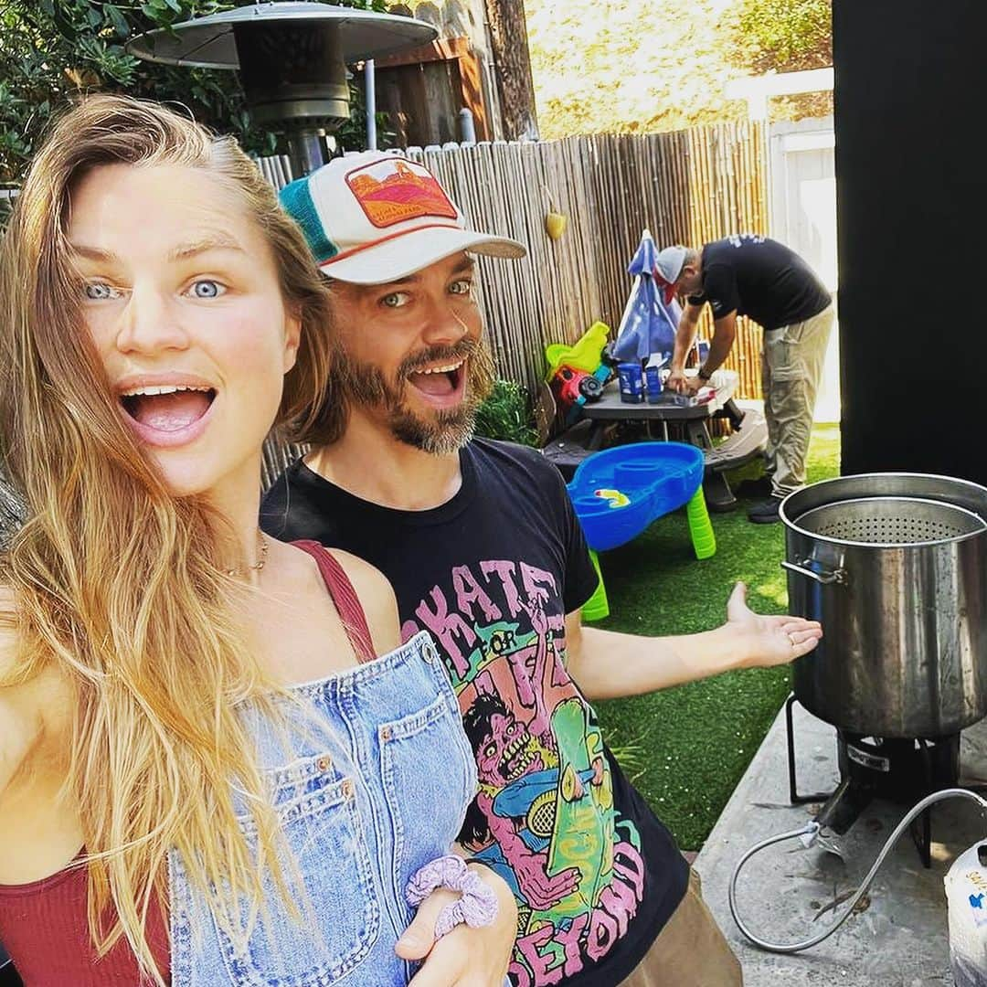 マリン・アッカーマンさんのインスタグラム写真 - (マリン・アッカーマンInstagram)「#tbt to when my sister @iamfinalchild and her hubby @thetompayne threw a Swedish crawfish party 🦞 here in LA! It was a blast!! #kräftskiva #party #sweden」9月22日 0時00分 - malinakerman