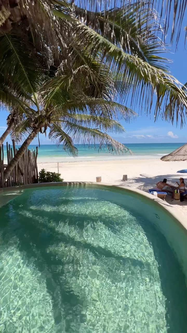 Earth Picsのインスタグラム：「@mahayanatulum offers the ideal beachfront escape in Tulum, Mexico. Conveniently located within walking distance of the best restaurants and beach clubs, it boasts pristine white sands and clear blue waters, ensuring a private and tranquil seaside experience.」