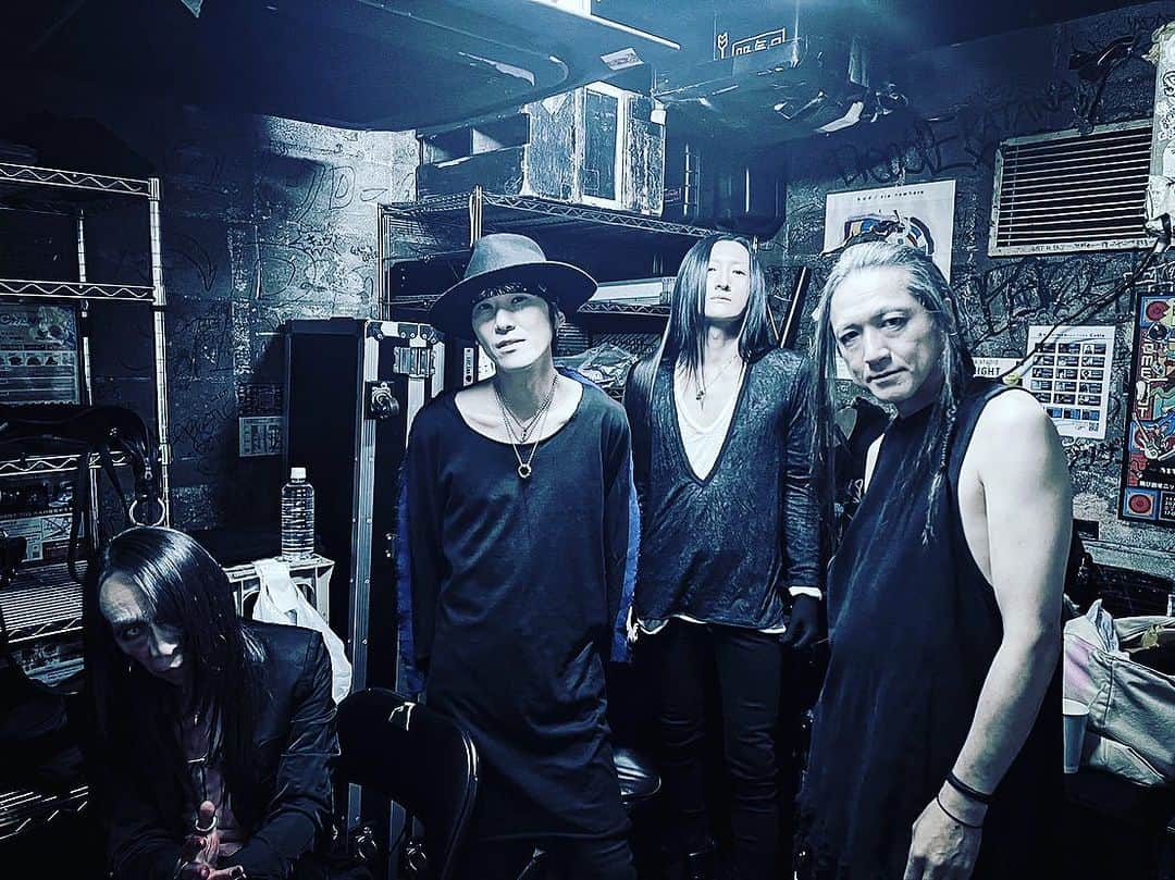 sakura (ドラマー)のインスタグラム：「Thanx Nagoya, Osaka and Tokyo by gibkiy gibkiy gibkiy!! See you next gigs on December… #gibkiygibkiygibkiy #sakurazawayasunori」