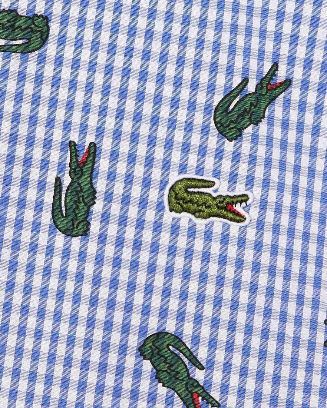 Lacosteさんのインスタグラム写真 - (LacosteInstagram)「Teaming up with @commedesgarcons to create a unique selection of garments. This collection showcases the emblematic crocodile of #Lacoste as a print or embroidered patch, in green or gold. 🤝   Available in store now at Lacoste flagships in Paris, London, Rome and Milan and on September 27th in New York City and Tokyo.  #LacostexCommeDesGarçons」9月21日 1時00分 - lacoste