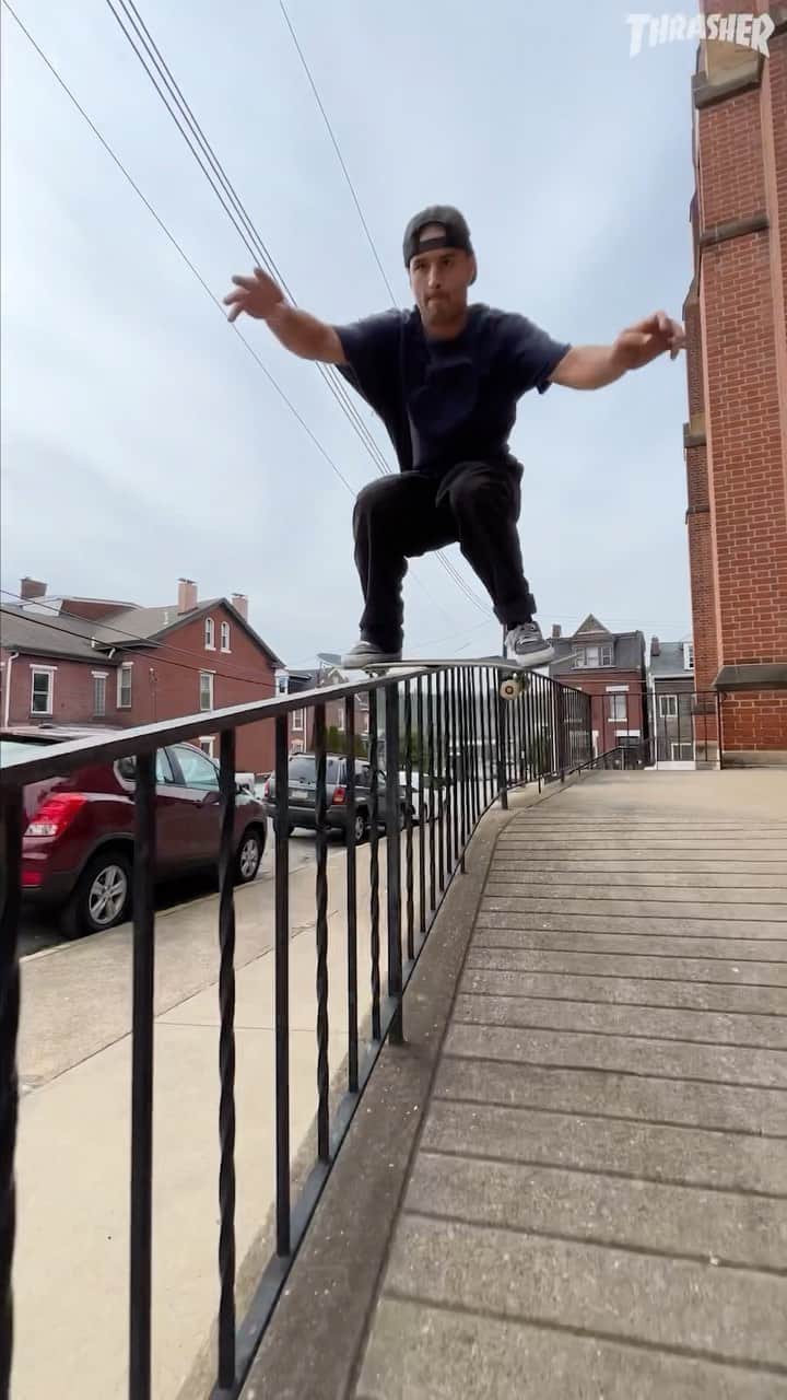 スラッシャーのインスタグラム：「Skate & Destroy @_pedrodelfino66 📈 📹 @bonelesszine」