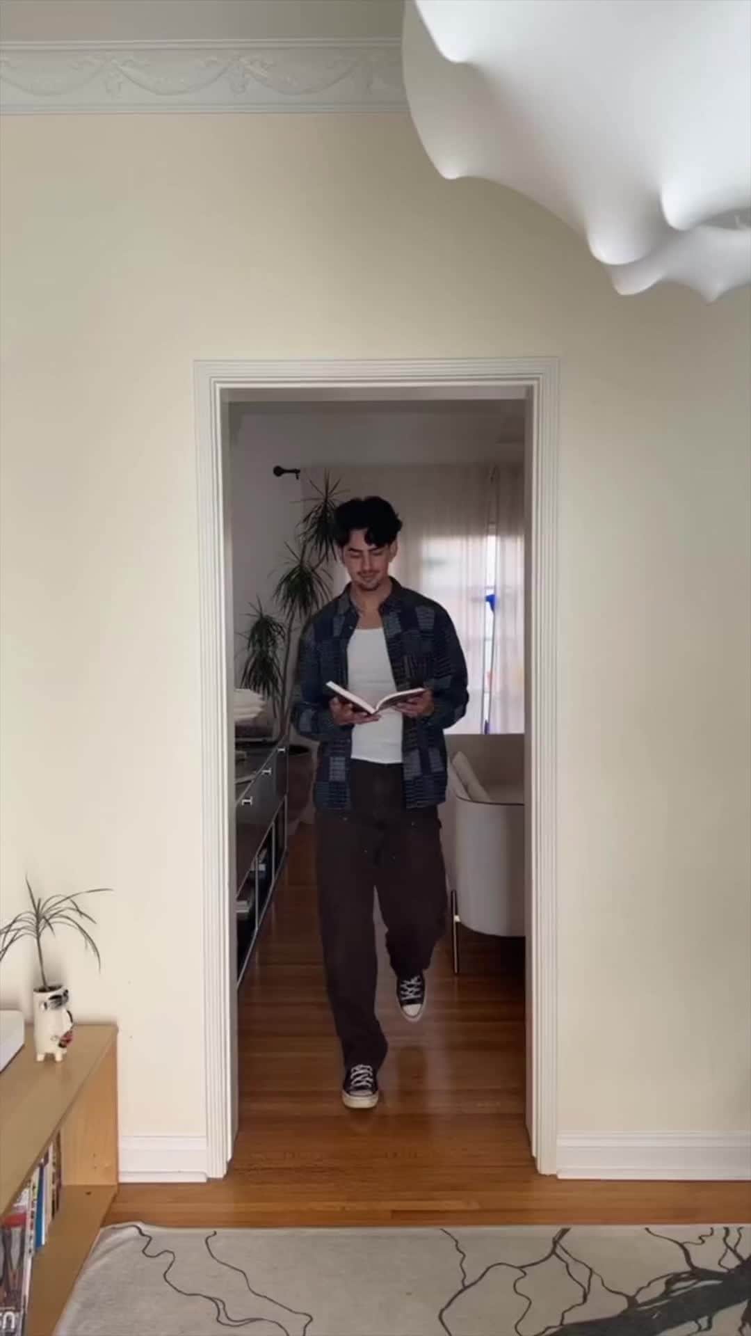 IKEA USAのインスタグラム：「See how a trip to Mexico City inspired @want.zamora to create his dream bookshelf with affordable IKEA shelving. #HispanicHeritageMonth #TakeUpSpace」