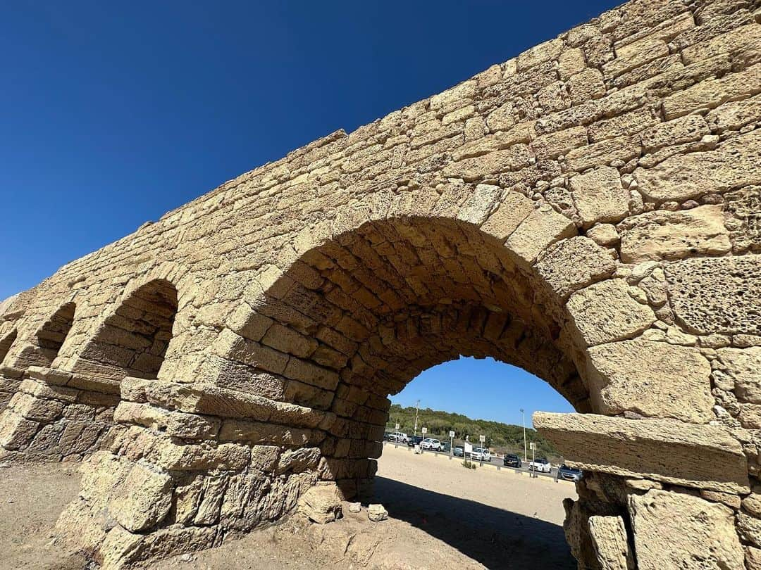 バズーカ岡田（岡田隆）さんのインスタグラム写真 - (バズーカ岡田（岡田隆）Instagram)「Caesarea Maritima. An ancient and medieval port city.  #israel」9月21日 1時48分 - bazooka_okada_takashi