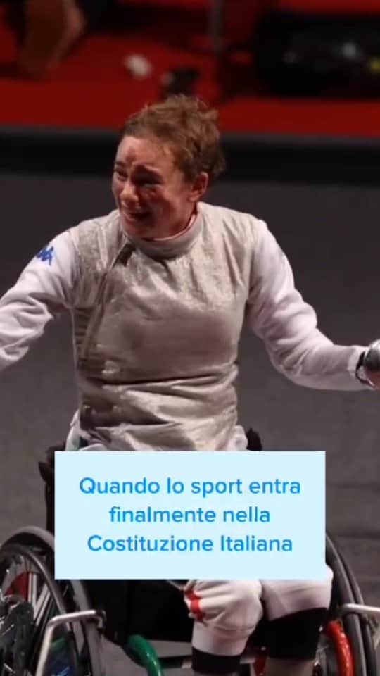 ベアトリーチェ・ヴィオのインスタグラム：「Nella #CostituzioneItaliana è stato finalmente riconosciuto il valore dello #Sport! 🦾 Art. 33: “La Repubblica riconosce il valore educativo, sociale e di promozione del benessere psicofisico dell'attività sportiva in tutte le sue forme” GIORNATA STORICA 🎉」