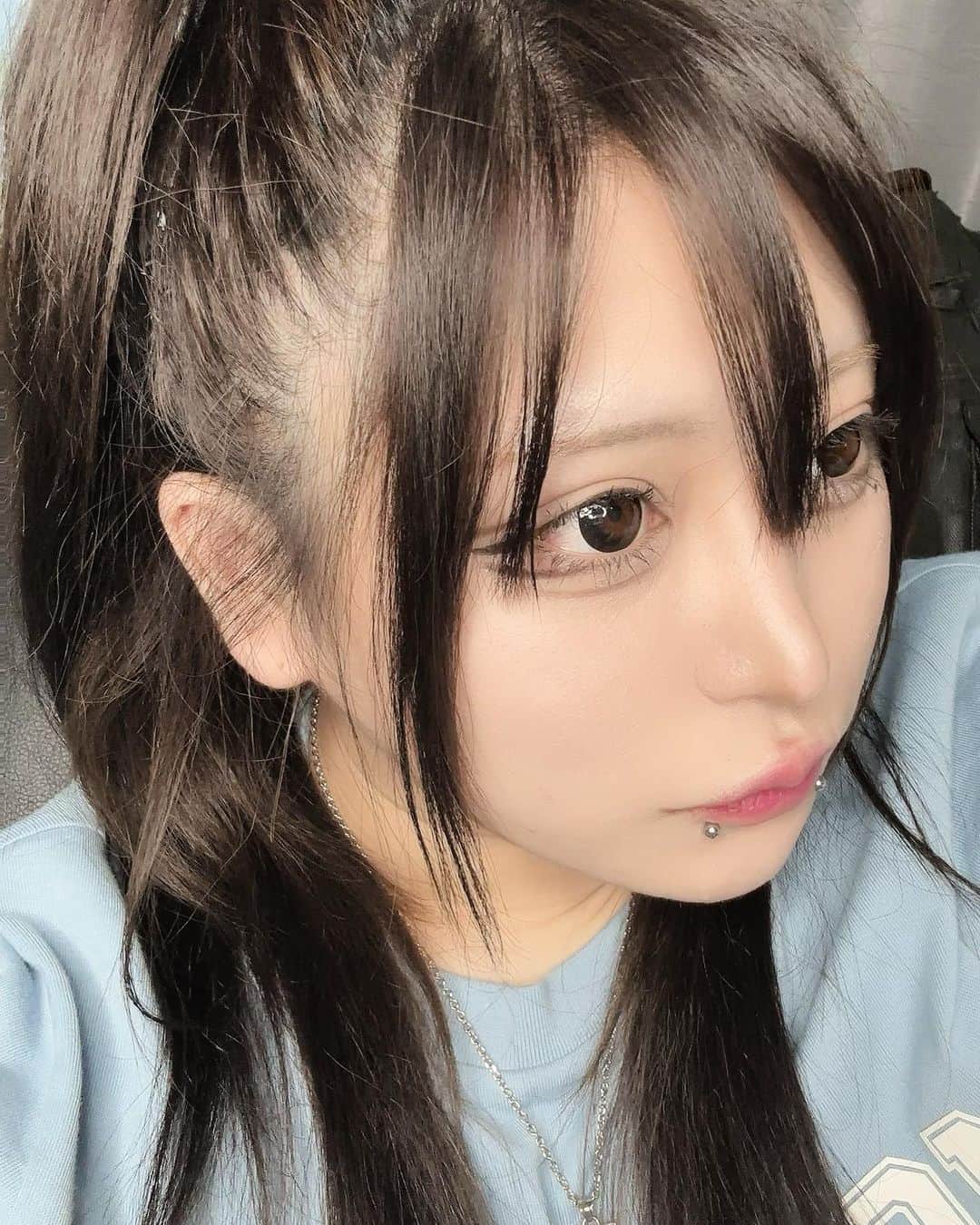 のインスタグラム：「明日金髪にしてくるから最後にパシャリ….」