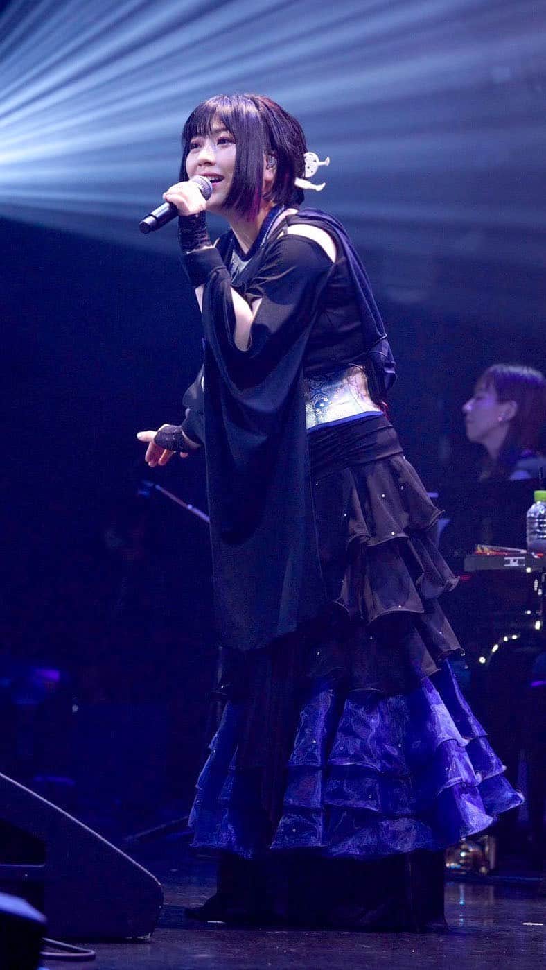 鈴華ゆう子のインスタグラム：「◤￣￣￣￣￣￣￣  📅2023/11/15 wed 🎤Billboard Live OSAKA   　　　＿＿＿＿＿＿＿＿◢  ＼先　着　順／ チケット一般販売開始！  鈴華ゆう子の作る”和とJAZZ”　のステージ！！   ▼購入はコチラ▼  トップハイライトからお進みください！  イープラス https://eplus.jp/sf/detail/3599540003  チケットぴあ https://t.pia.jp/pia/ticketInformation.do?eventCd=2335126&rlsCd=002  #鈴華ゆう子 #Billboard大阪 #ビルボード #yukosuzuhana #ビルボード大阪 @billboardlive_osaka」