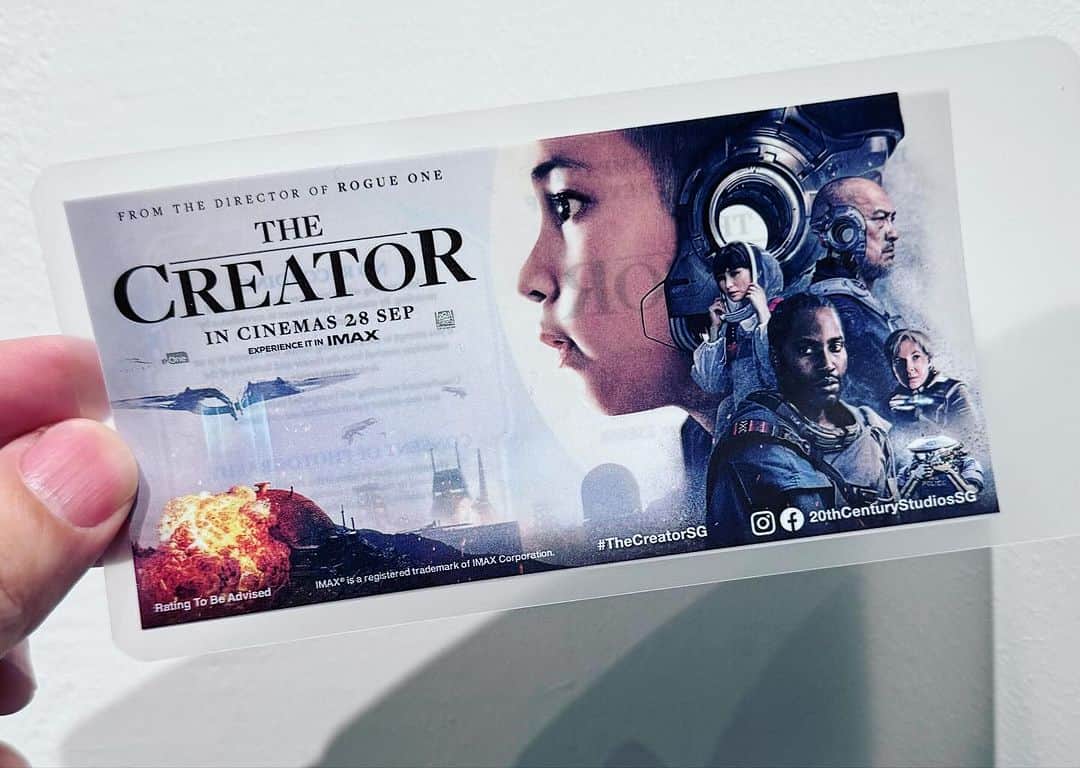 林俊傑さんのインスタグラム写真 - (林俊傑Instagram)「Been a while since there’s been an A.I themed movie, and The Creator is one that’s closest to my 2005 album concept of “No.89757”! A theme and story that I’ve weaved into my works and stage all these years till this day~ (the love and hate relationship between man and technology) Super inspiring soundtrack by @hanszimmer as well!  Thanks for bringing my sci-fi imaginations to life!  #TheCreatorSG @20thCenturyStudiosSG」9月20日 17時16分 - jjlin