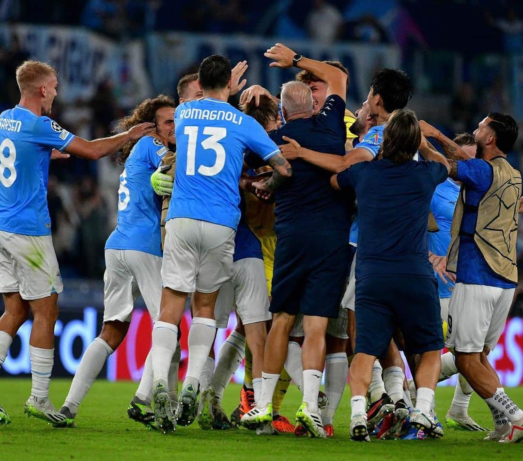 ペドロ・ロドリゲス・レデスマさんのインスタグラム写真 - (ペドロ・ロドリゲス・レデスマInstagram)「What a night. What a game. @ChampionsLeague 🔥 #ForzaLazio !!! 🦅💪⚪🔵  #UCL #LazioAtleti  @official_sslazio #AvantiLazio #CMonEagles」9月20日 17時16分 - _pedro17_