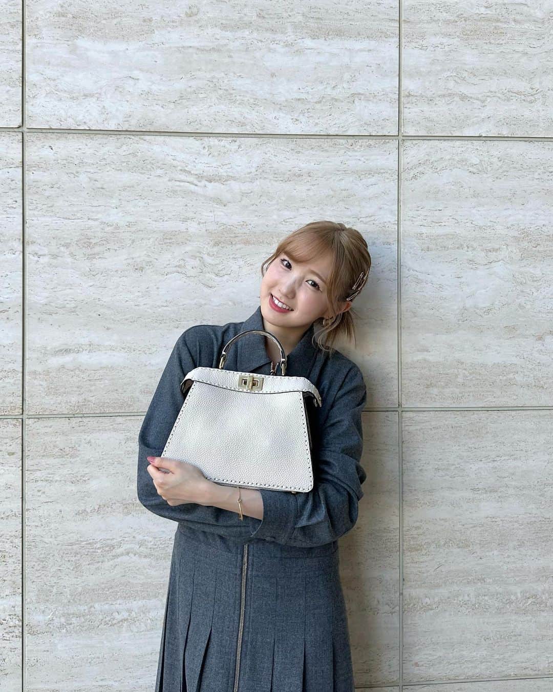 本田仁美さんのインスタグラム写真 - (本田仁美Instagram)「.  FENDI SS24 Showが本日9月20日(水)21時からfendi.comでライブ配信されます🪄   2024年春夏アイテムがいち早く見られます🪡  とってもたのしみ☺︎  @fendi #FendiSS24 #PR」9月20日 17時17分 - 10_hitomi_06