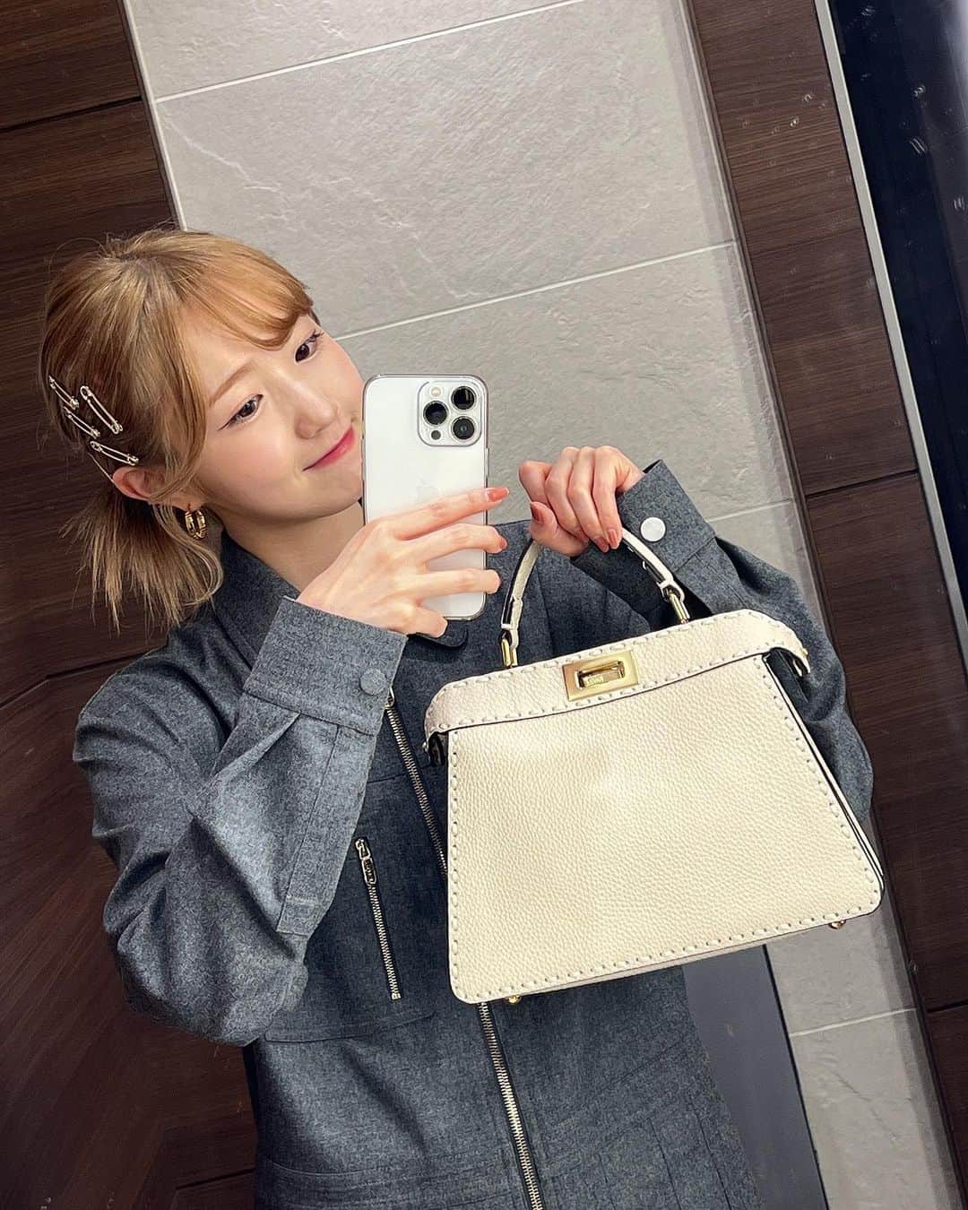 本田仁美さんのインスタグラム写真 - (本田仁美Instagram)「.  FENDI SS24 Showが本日9月20日(水)21時からfendi.comでライブ配信されます🪄   2024年春夏アイテムがいち早く見られます🪡  とってもたのしみ☺︎  @fendi #FendiSS24 #PR」9月20日 17時17分 - 10_hitomi_06