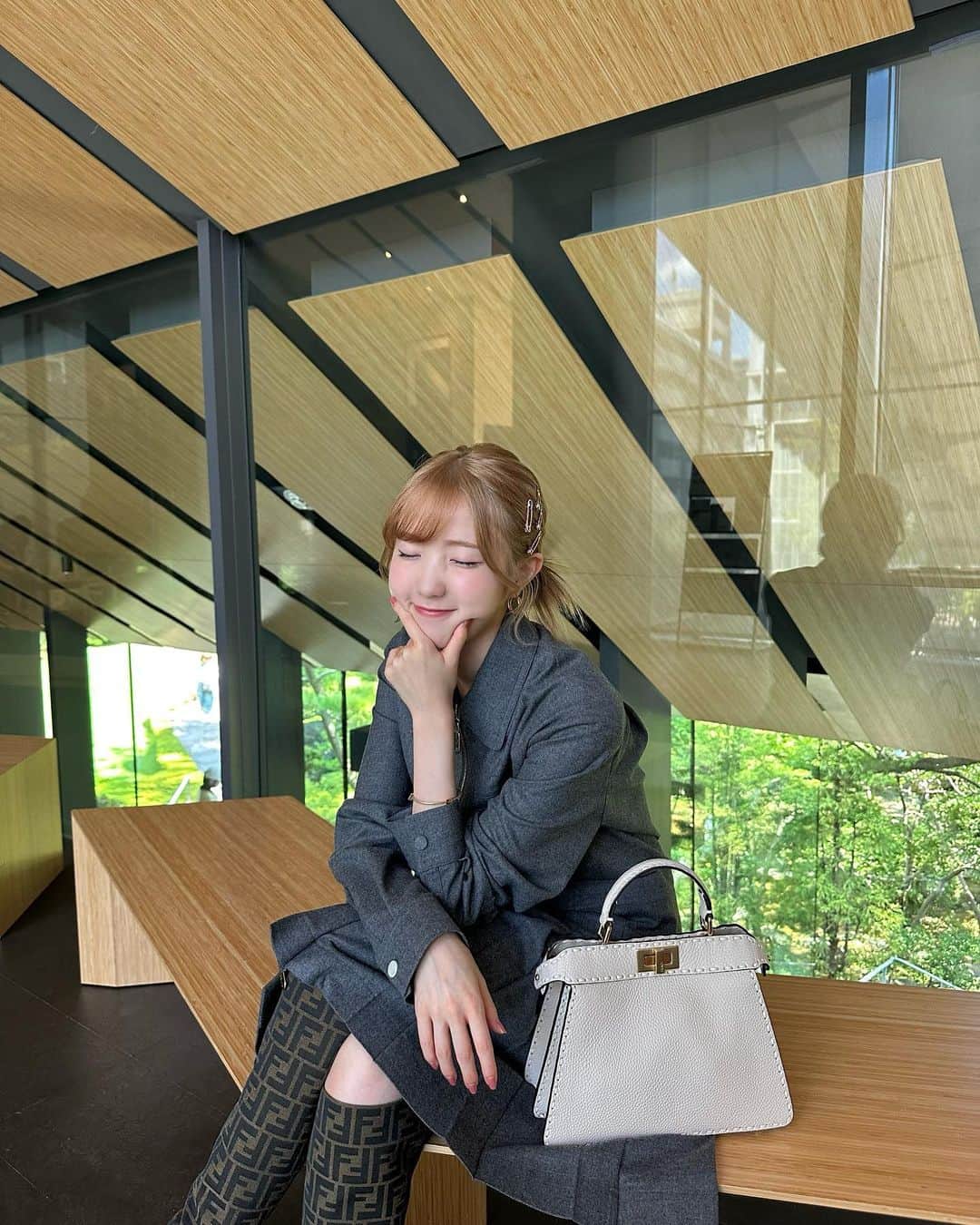 本田仁美さんのインスタグラム写真 - (本田仁美Instagram)「.  FENDI SS24 Showが本日9月20日(水)21時からfendi.comでライブ配信されます🪄   2024年春夏アイテムがいち早く見られます🪡  とってもたのしみ☺︎  @fendi #FendiSS24 #PR」9月20日 17時17分 - 10_hitomi_06