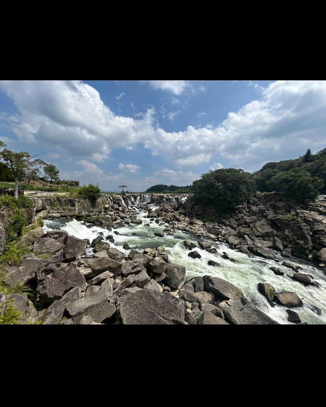 高橋大輔さんのインスタグラム写真 - (高橋大輔Instagram)「九州ノープラン旅行 滝シリーズ 雄川の滝、曽木の滝、桜滝 最近めちゃくちゃ滝見てるw  #鹿児島 #大分 #雄川の滝  #曽木の滝 #桜滝」9月20日 17時24分 - d1sk_t