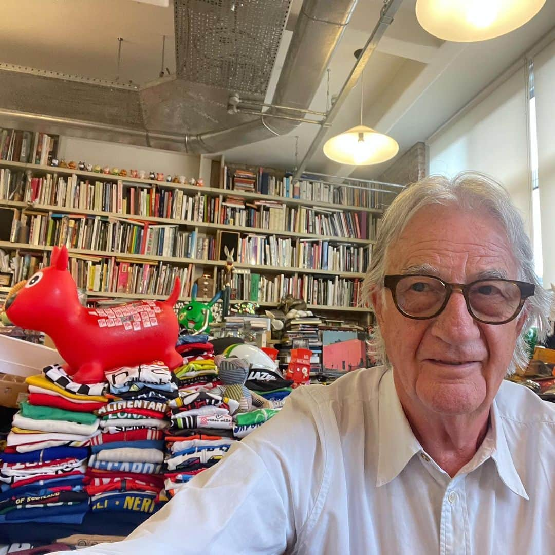 Paul Smithのインスタグラム：「My enormous pile of cycling jerseys was folded while I was away. It’s never looked so tidy!」