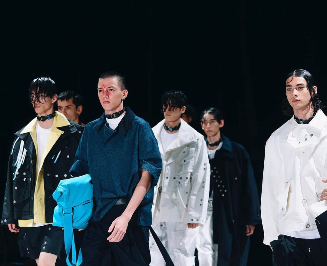 資生堂 のインスタグラム：「WILSONKAKI 2024 S/S Show @wilsonkaki_official    Makeup led by Yuki Nishimori @nishimoriyuki____  Hair led by Kouichi Monma  @momma_kouichi    @rakutenfwt    #RakutenFWT #2024ss #tokyofashion #fashion #beauty #shiseidohma #資生堂ヘアメイクアップアーティスト #門馬宏一 #西森由貴 #kouichimonma #yukinishimori」