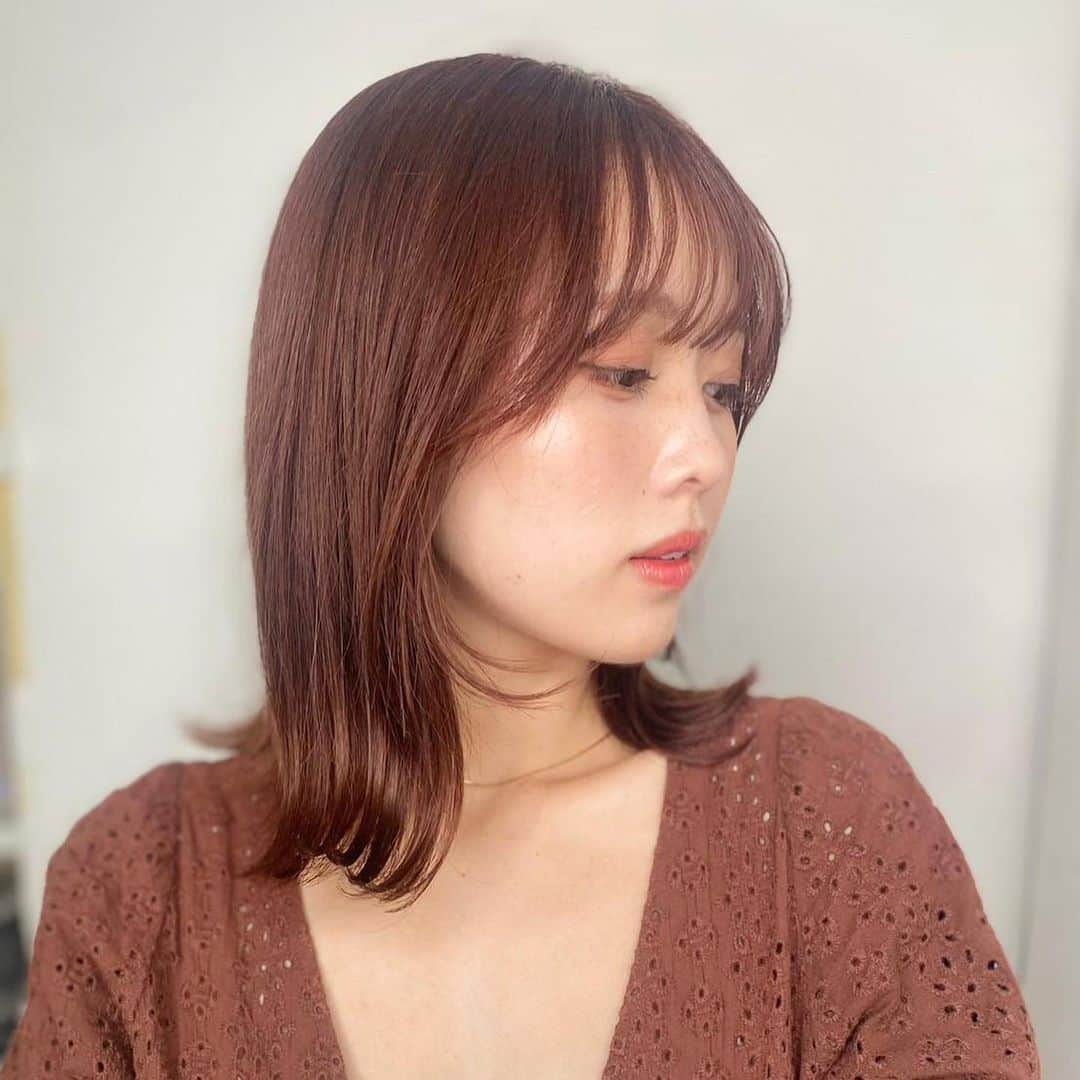 浦和の美容室、美容院｜COVER HAIRカバーヘアーさんのインスタグラム写真 - (浦和の美容室、美容院｜COVER HAIRカバーヘアーInstagram)「【✨周りの方々から褒められる✨】 そんなヘアスタイルを提供します。 . 360°どこから見てもシルエットが綺麗に見えるように お客様一人ひとりに合わせた「骨格診断カット」が大人気！ . . ⭐️襟足が浮く方 ⭐️ショートにする勇気が出ない方 ⭐️思い通りの形になった事がない方 ⭐️毛量が多い方 ⭐️頭の形が絶壁の方 🌟10代から40代の方まで幅広く来ていただいてます . . 日々の生活の中でお困りの事、たくさんあると思います。 数々の悩み、是非一度ご相談下さい🙇 . お客様のお悩みをヒアリングし、ライフスタイルに合う、その中で最高のヘアスタイルを提供します！ . 毎日たくさんのお客様にご来店頂いております😊 . . お悩み改善に全力で努めます！！ お客様の新しい魅力を創り出します！ 皆様の笑顔がカバーヘアの活力です🌟 . . @coverhair_official  @coverhair_recruit  @lupin_1969  . #美容師 #美容室 #ボブ #ショート #ショートボブ #埼玉 #ショートヘア #切りっぱなしボブ #ボブヘアー #大人ショート #前下がりショート #30代ヘアスタイル #耳掛けショート #埼玉美容室 #ハンサムショート女子 #20代ヘアスタイル #結べるボブ #ボブショート #埼玉美容師 #ハンサムボブ #大宮ショート #浦和ショート #埼玉ボブ #埼玉ショート #大宮ボブ #浦和ボブ #川口ショート #川口ボブ #骨格診断カット #骨格診断」9月28日 19時00分 - coverhair