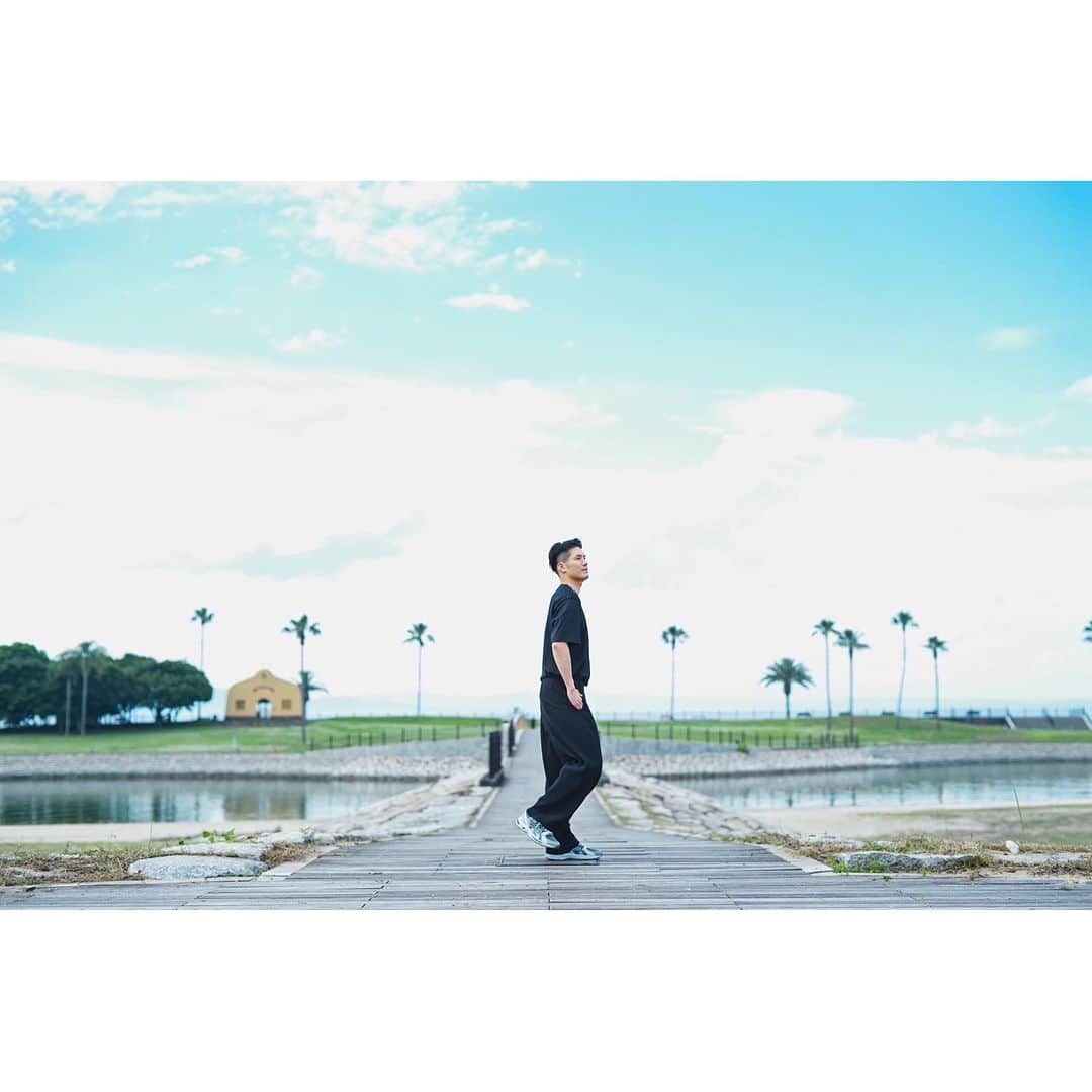梅川壱ノ介（舞踊家）のインスタグラム：「𝐒𝐮𝐦𝐦𝐞𝐫 𝐢𝐬 𝐚𝐥𝐦𝐨𝐬𝐭 𝐨𝐯𝐞𝐫. ￣￣￣￣￣￣￣￣￣￣￣￣￣￣￣￣￣￣￣￣￣￣￣ だんだんと夏が終わりに近づいてる🌅  #梅川壱ノ介 #舞踊家 #日本舞踊 #別府 #ClassicJapanesedance #traditionaljapanesedance」