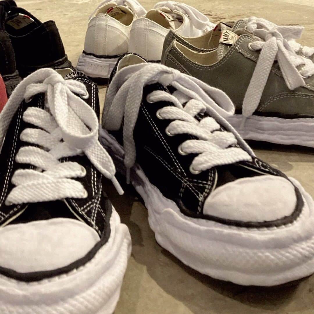 ミハラヤスヒロのインスタグラム：「. Coming soon... 2023-24 Autumn/Winter collection New model OG sole sneaker "PETERSON 23"  #MMYPETERSON23 #MMY23AW」