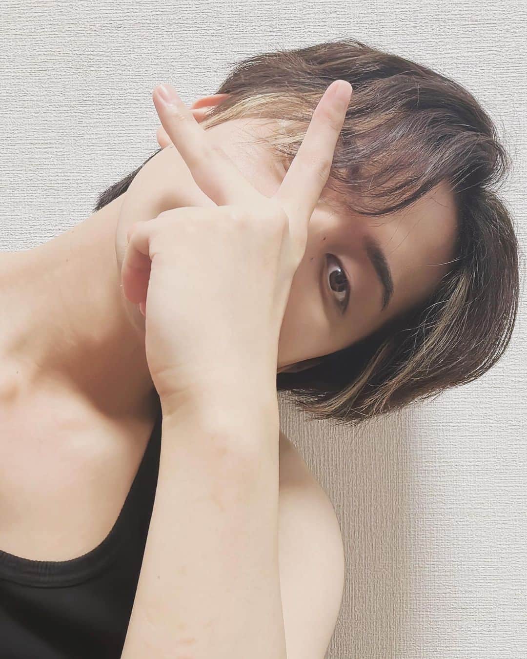 瀬戸利樹のインスタグラム：「✌️✌️✌️✌️✌️」