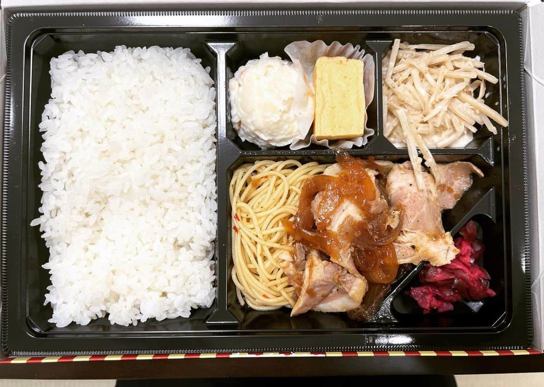 バカリズムのインスタグラム：「バズリズム飯」