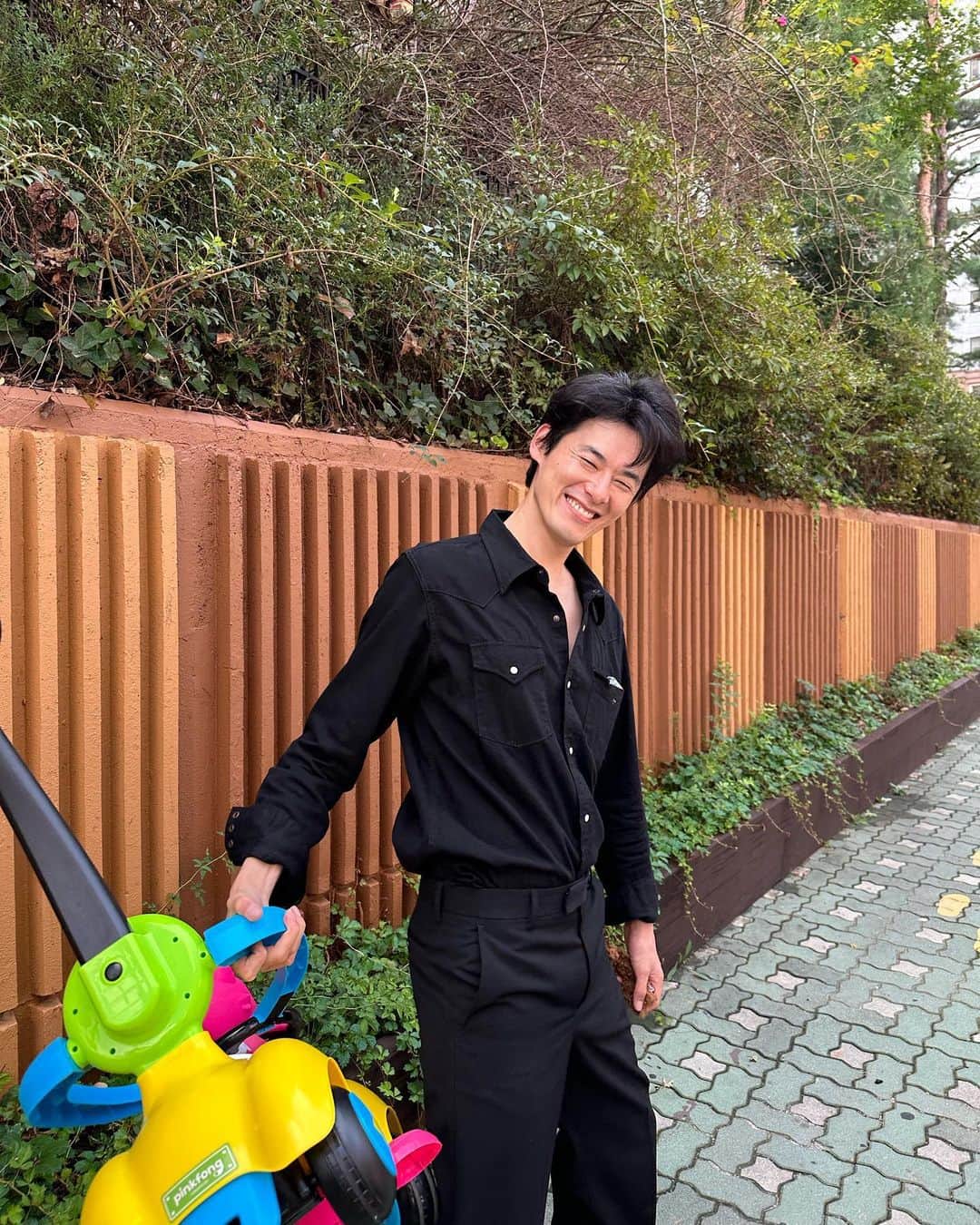 キム・ウォンジュンのインスタグラム：「핑크퐁 반납이yo.」