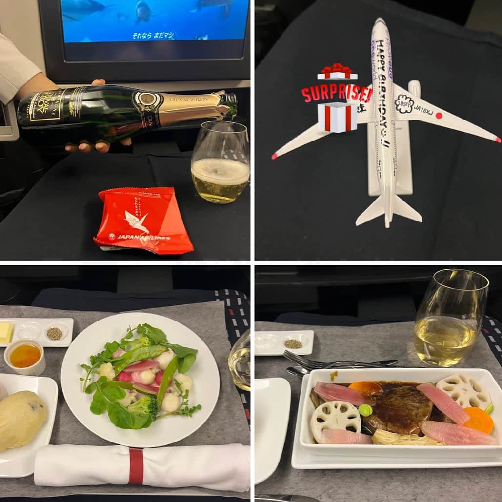 レイチェル・チャンのインスタグラム：「バンクーバー行きのJAL。日本時間でお日付が変わる直前にCAさんが粋なサプライズ❣️なんで知ってるんですか？と聞いたら、何でも知ってるんです☺️と。 On my flight to Vancouver, the flight attendant gave me a surprise present with a lovely message written on it✈️  #birthday #JAL #japanairlines #お誕生日　#サプライズ #vancouver #バンクーバー」